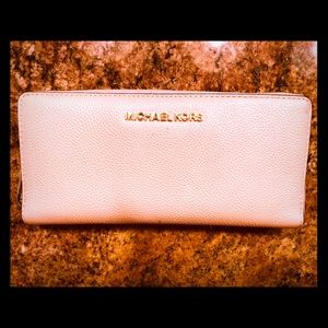Michael Kors Wristlet